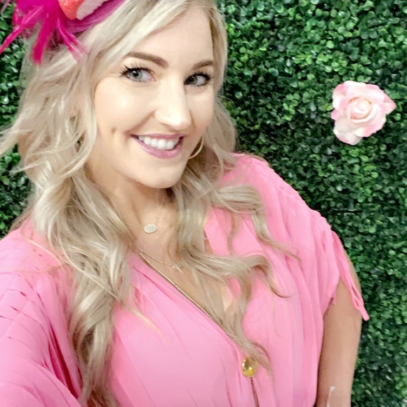 Meet your Posher, Julie - Picture 1 of 1